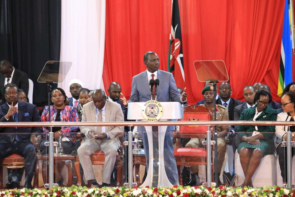 TourismKE_'s tweet image. 1/2 PS Tourism @ololtuaa today joined H. E President @WilliamsRuto , Deputy President @rigathi, Prime Cabinet Secretary @MusaliaMudavadi, Attorney General @HonJBMuturi and other national leaders during the Third National Wage Bill Conference (NWBC) at @Bomasofkenya
#Towards 35%