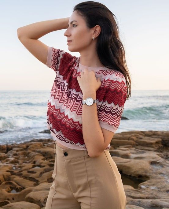 Diamant Steel – where elegance meets precision. ✨🕒 Crafted with a sleek steel finish and adorned with a single, brilliant diamond, this watch is the epitome of sophistication. 

#ObakuDiamant #LuxuryTimepiece #ElegantWatches #SparkleEveryday #BeTimeless