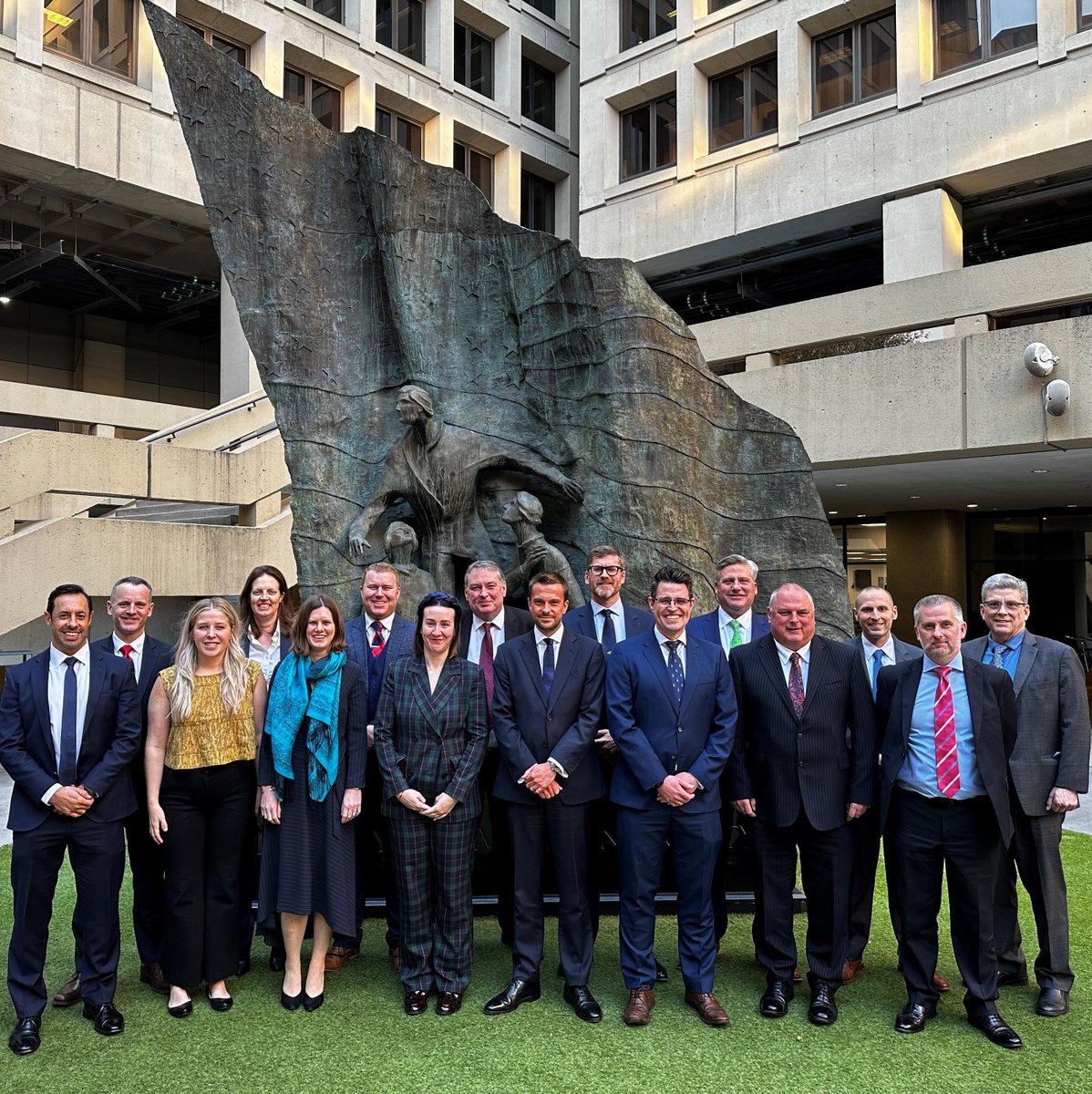 The #FBI Art Crime Team hosted a joint training at FBI Headquarters and @FBIPhiladelphia with law enforcement from the @metpoliceuk Art and Antiques Unit and the @TVP_Oxford CID, providing an opportunity to strengthen partner ties and combat cultural property crimes worldwide.