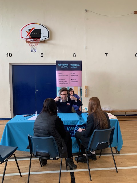 Year 9, 10, and 11 students had an informative Health and Social Care event this morning @Brynmawr_school Thank you to @AneurinBevanUHB, @UniSouthWales, @Linc_Cymru, @WeCareWales, @BlaenauGwentCBC, and @ABUHBJobs It was great to learn about all the options available #CareersWales
