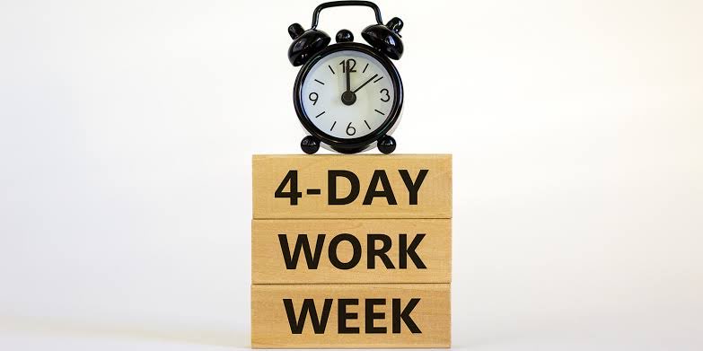 #Americans are speaking up: 77% support a 4-day #workweek. 
Even CEOs are on board, recognizing it as the future. With workers 400% more productive than in the 1940s, it's clear they need relief from stress and exhaustion.

What’s your opinion ? 

#WorkLifeBalance