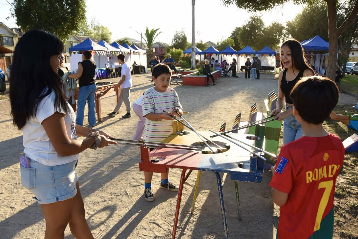 Una nueva #PlazaEnComún vivimos junto a las y los vecinos del Barrio Pehuén 🛝 Una jornada llena de entretenimiento y servicios para la comunidad👏🏻 ¡No te pierdas las próximas convocatorias 👀#JuntosAvanzamos