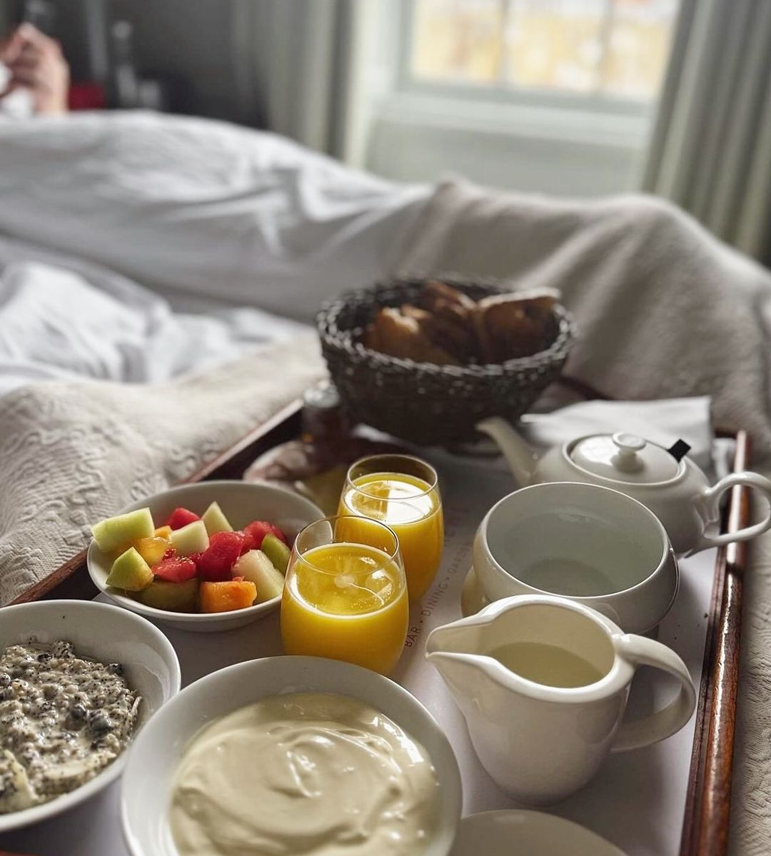 Breakfast in bed, you just can’t beat it. When you stay at The Royal Crescent Hotel, take your pick from our buffet selection or our ‘prepared to order’ menu and have it delivered to your door. The perfect way to start the day #bath #bathuk #LuxuryTravel