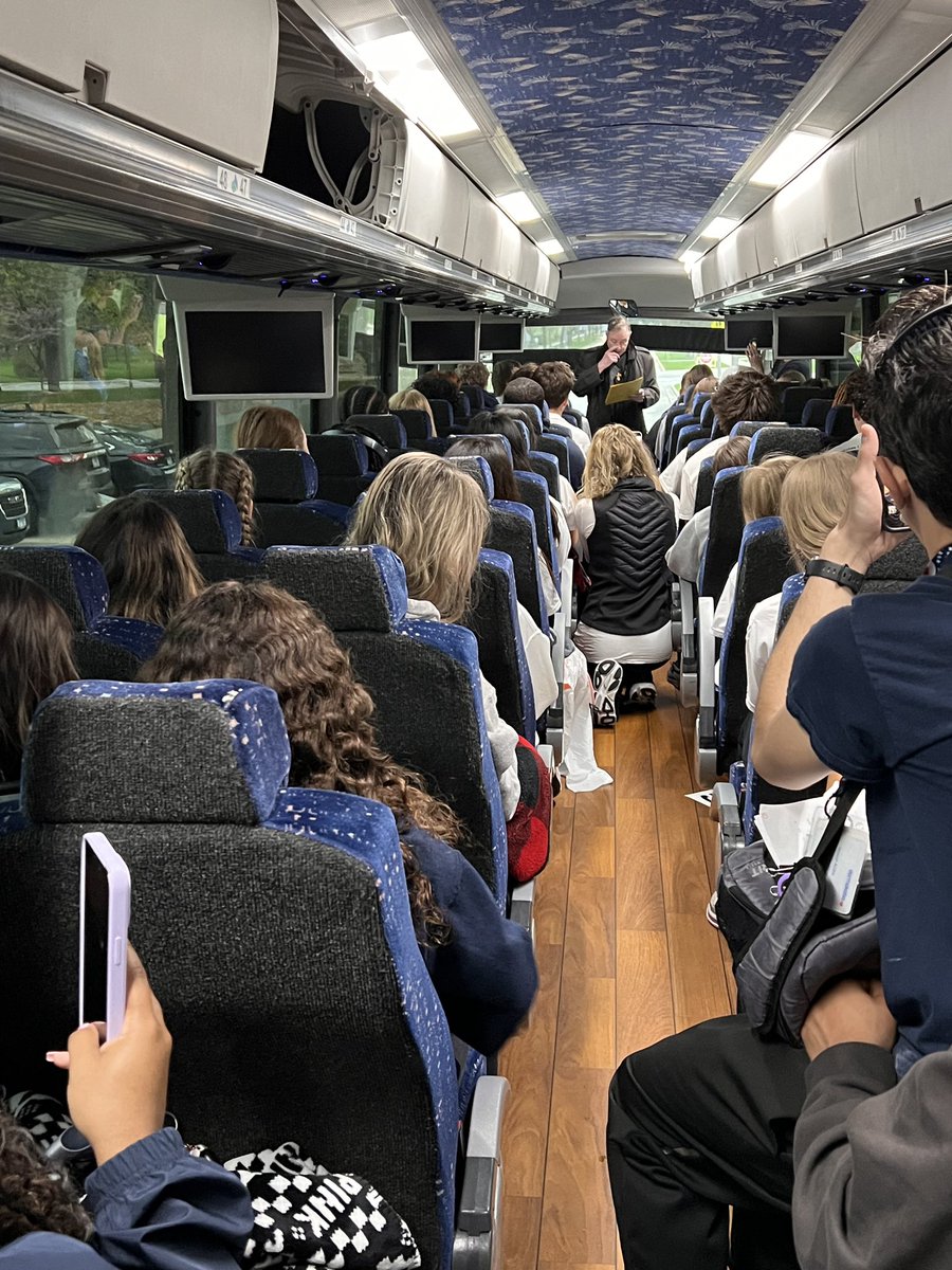 Before leaving for the March for Life at the Capital in Springfield today, let's give a morning blessing to all our students and faculty who are traveling to attend. 🤍

#ICCatholicPrep #WeAreIC #LearnLeadServe