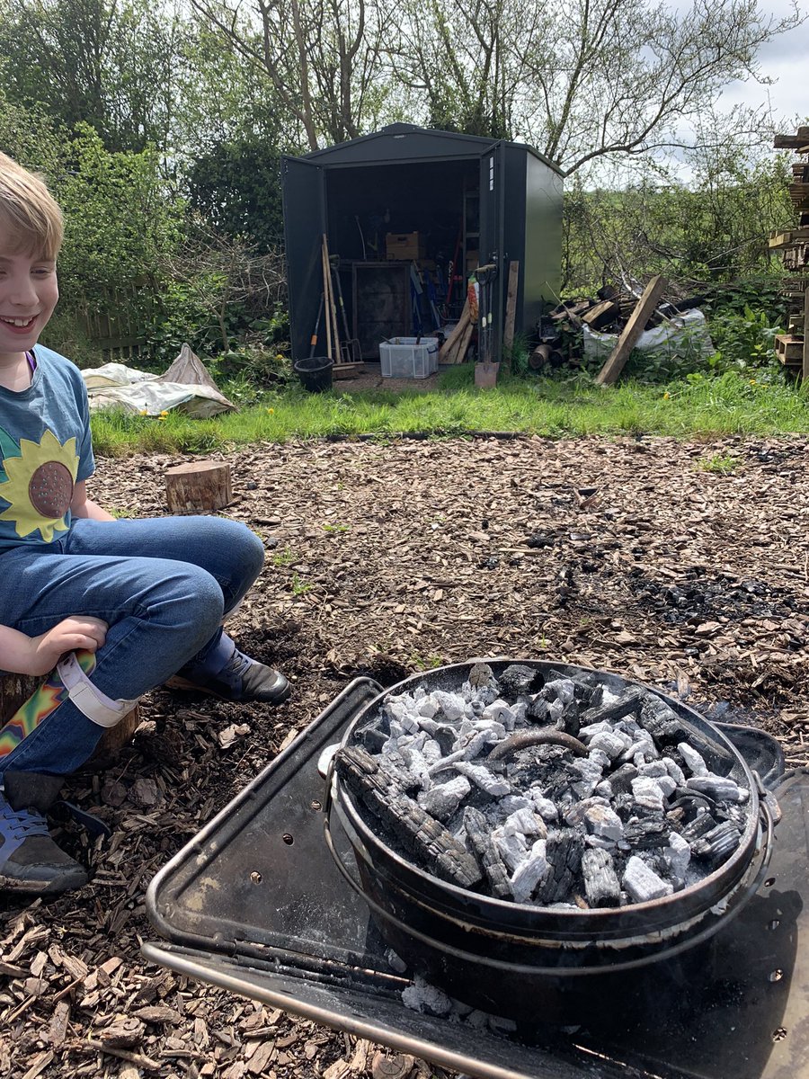 🌿🔥👨‍🍳 Gardening, firelighting, and outdoor baking with a Dutch oven. Sounds like a perfect Saturday to us. #OutdoorConnections #YouthWork #SaturdayClub #YouthWorkChangesLives #OutdoorLearning #OutdoorEducation #ConnectionWithNature