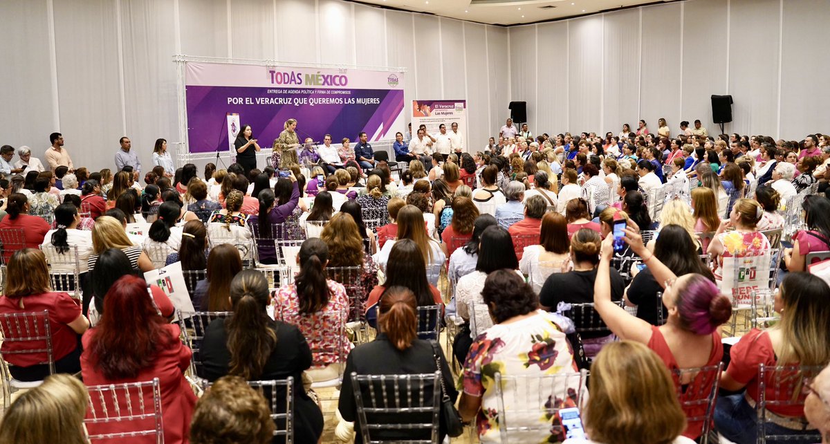 La agenda por “el Veracruz que las mujeres queremos” propuesta por <a href="/TodasMx/">Todas México</a> y signada por <a href="/Pepe_Yunes/">PEPE</a>, <a href="/MYunesMarquez/">Miguel Ángel Yunes Márquez</a> y <a href="/americozuniga/">Américo Zúñiga</a> pone de manifiesto el compromiso con la causa de las mujeres y con atender sus realidades desde el gobierno, el Senado y la Cámara de Diputados.