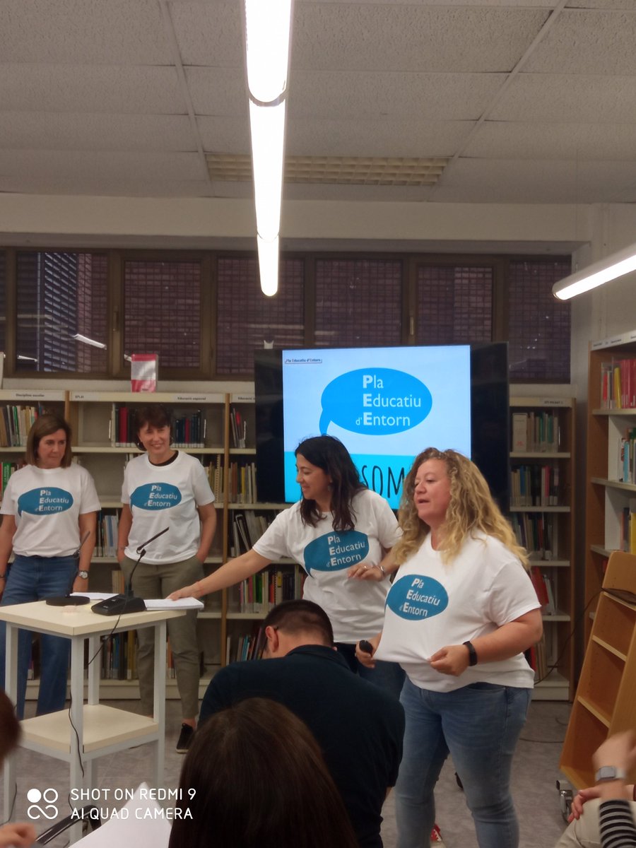 Victoriahinojsa's tweet photo. Tancament formació Connecta als Plans educatius d'entorn. Han participat els Plans educatius d'entorn de: Bages sud, Manresa, Santa Coloma Gramenet, Olot, Sant Cugat del Vallès i Borges Blanques. Un èxit! Gràcies https://t.co/IKQdPt97Tj