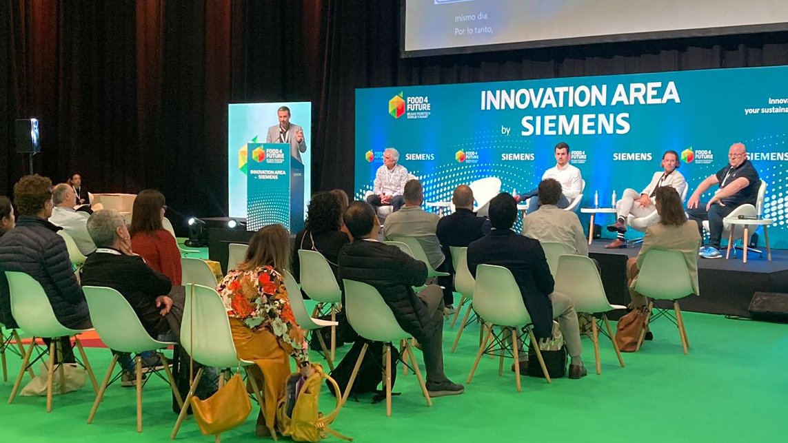 How technology helps #sustainability and #foodsafety department with
Edward Sliwinski (<a href="/EFFoST/">EFFoST</a>),  Blade Brink (<a href="/OpenFoodChain/">Open Food Chain</a>), Antonio Del Casale (@microbiontex), Damien Taylor (@Chefchain) and Luis Pires (<a href="/TellSpec/">TellSpec</a>) 

#F4F2024