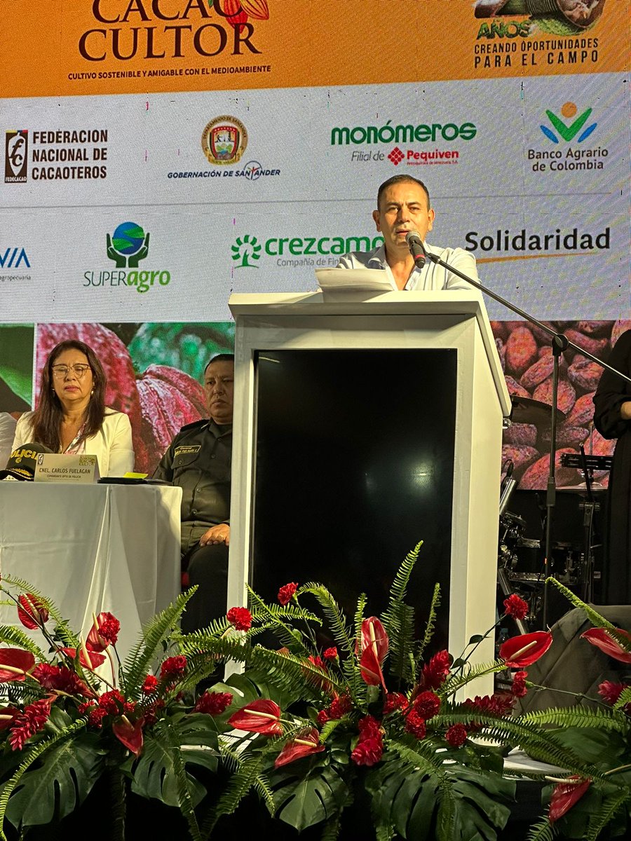 El gobernador @GralJuvenalDiaz envió un saludo a todos los cacaocultores. “El cacao es el motor principal de la economía de Santander. Es embajador nuestro a nivel nacional e internacional. Es el eje productivo que contribuye a nuestro desarrollo sostenible'. #SoyFedecaco