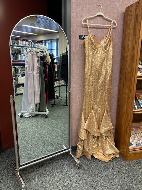 Big shout out to West Valley’s librarians Mrs. Riffey, Mrs. Bradshaw and also Ms. Marisol parent Liaison for hosting our annual Prom dress event. They helped out so many students that needed a prom dress and did not have the means to purchase one. #husdpremier @HemetUnified