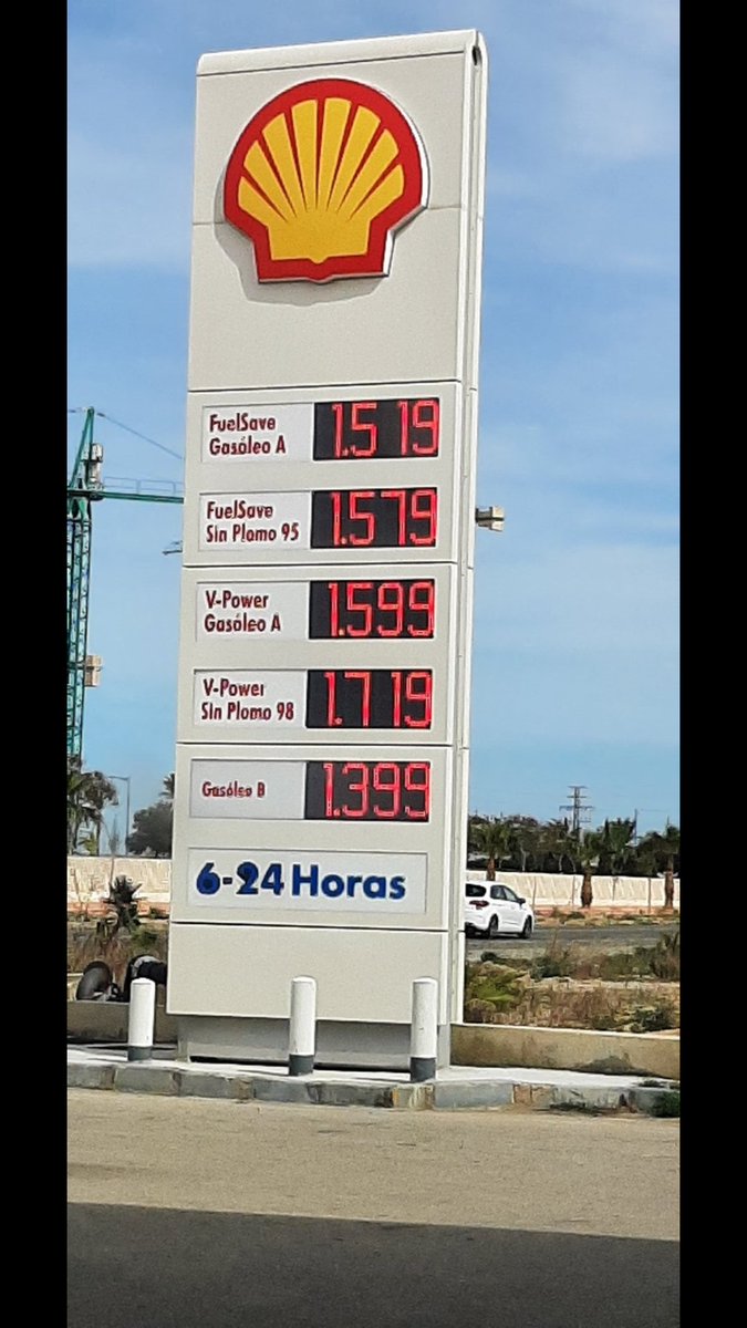 Perr19458206's tweet image. SPANJE......GELUKKIG HOREN ZE NIET BIJ DE EU..