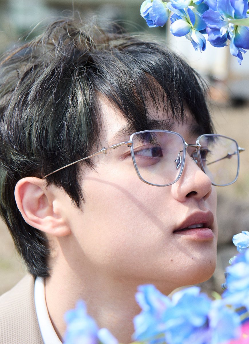 byarena's tweet photo. slay in 4K ฮีผิวละเอียดมาก ส่งบับเบิ้ลพิกัดคลีนิกมาด่วน คนกันเองทั้งนั้น https://t.co/g2OWLck90v