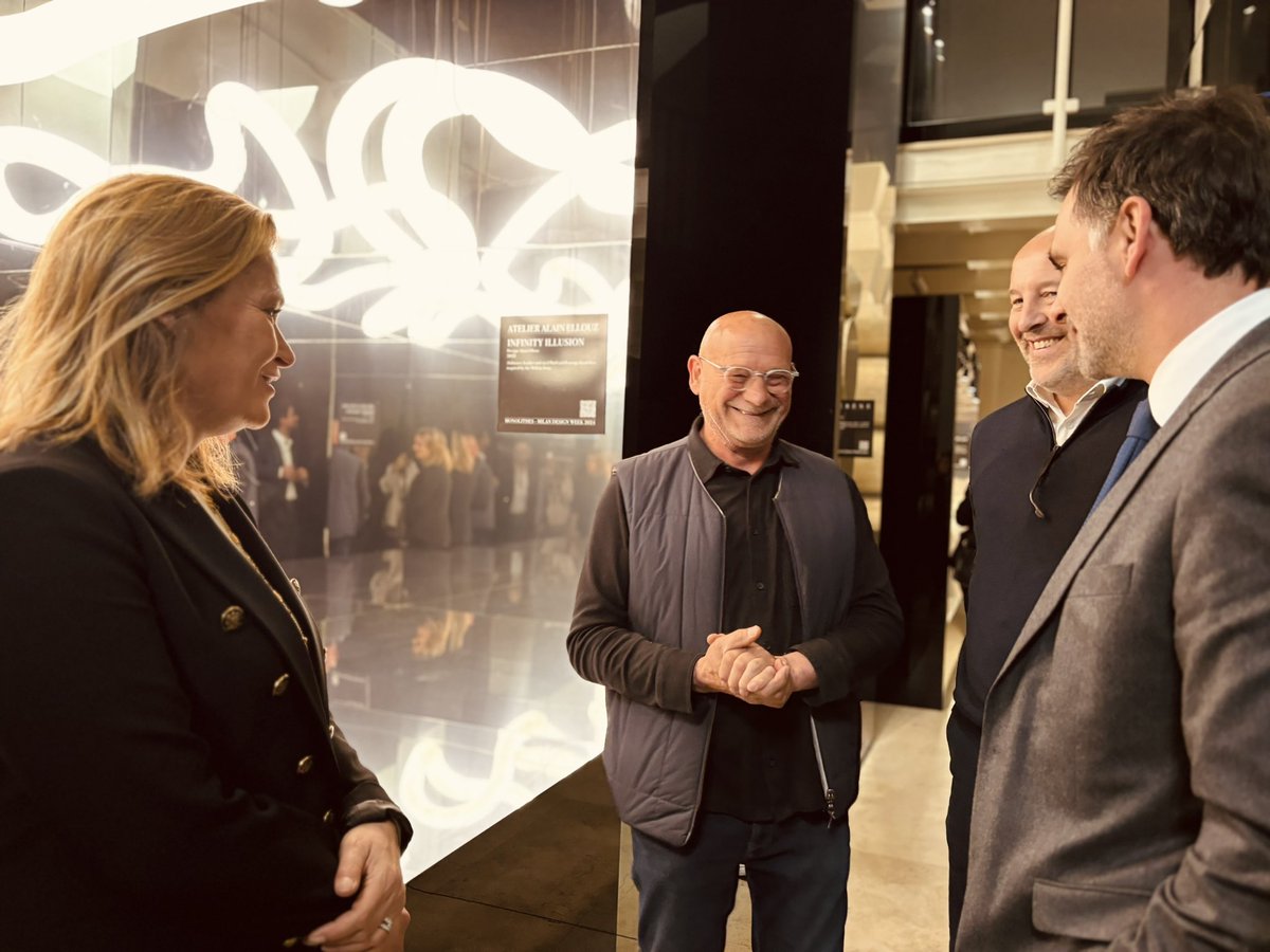 Business France tweet media