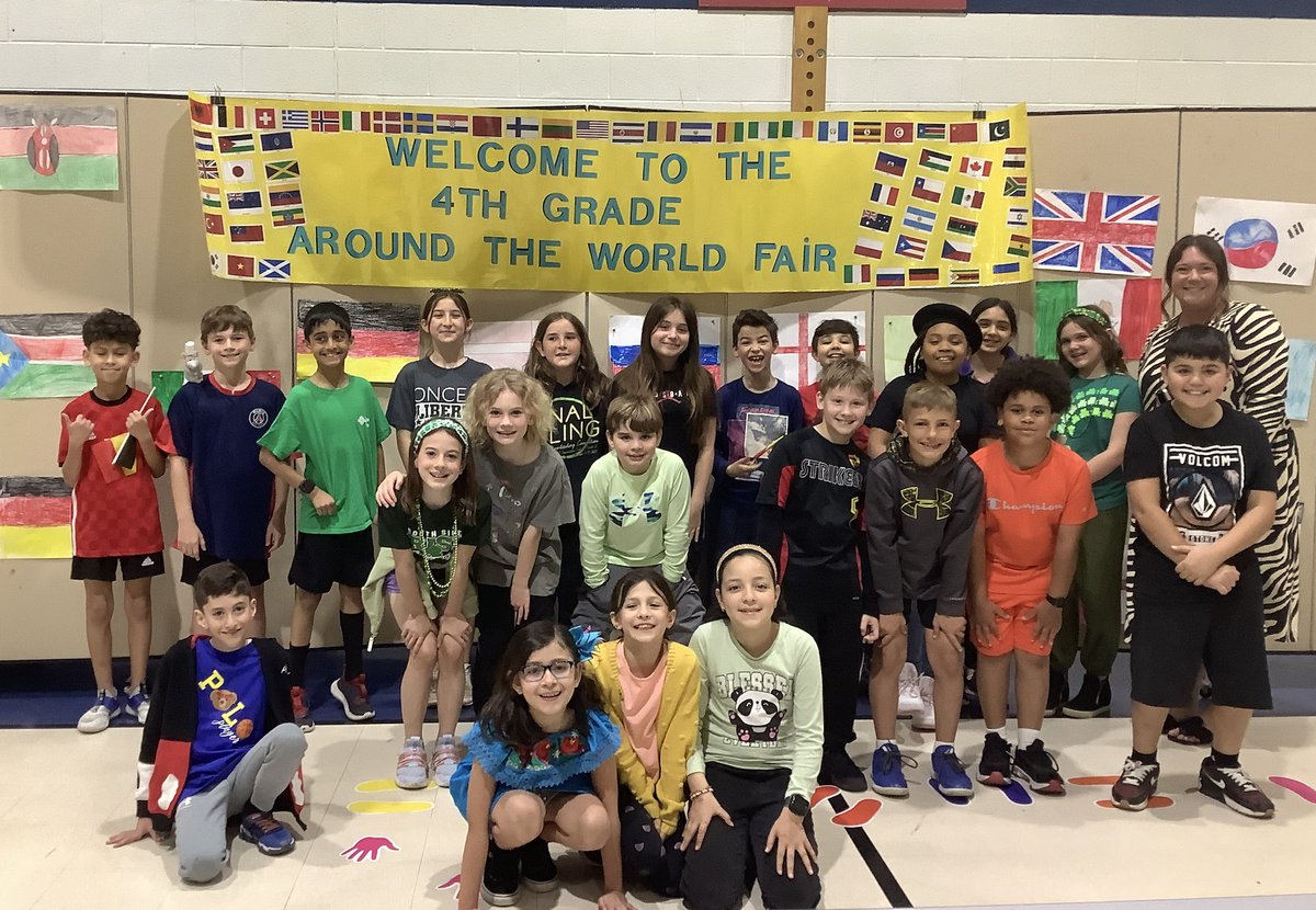 ms_bobak's tweet photo. 2024 Around the World Fair 🌎🇩🇪🏴󠁧󠁢󠁥󠁮󠁧󠁿🇨🇮🇦🇼these 4th graders did an AMAZING job! We are so proud @Liberty_D135 #OSD135 Thank you to all of the families &amp; educators for coming! https://t.co/WuCX1EU4ZC