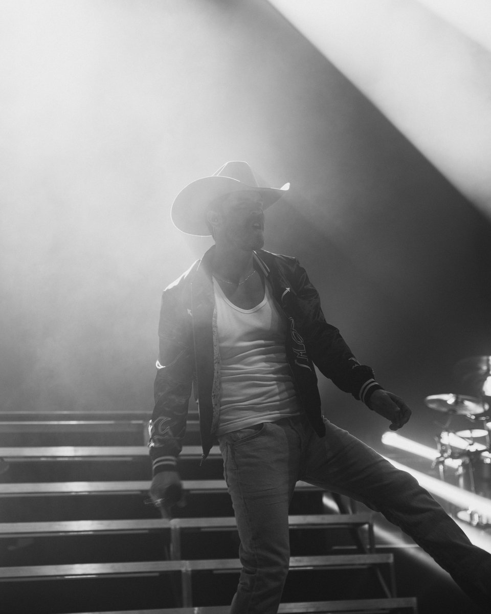 dustinlynch tweet picture