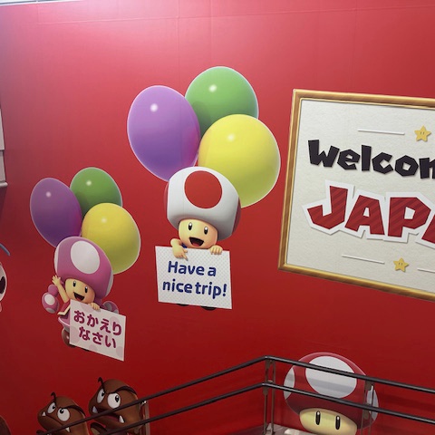 AckahLaw's tweet image. Going back to Canada, our flight got delayed for 24 hours, so we had to stay at a Japanese hotel and wait for our next flight.

Anyways, despite what happened it's nice to be welcomed by Mario and Friends at Narita International Airport.

#Japan #DelayedFlight #ImmigrationLawyer
