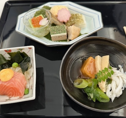 AckahLaw's tweet image. Going back to Canada, our flight got delayed for 24 hours, so we had to stay at a Japanese hotel and wait for our next flight.

Anyways, despite what happened it's nice to be welcomed by Mario and Friends at Narita International Airport.

#Japan #DelayedFlight #ImmigrationLawyer