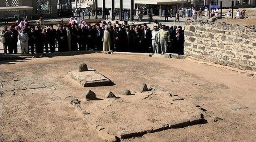 I condemn the desecration, desolation and destruction of one of Islam's oldest heritage site of Jannatul Baqi by the evil Saudi regime. #JannatulBaqi is the resting place of 4 infallible and immaculate Imams of Ahlulbayt (A).

#RebuildBaqi