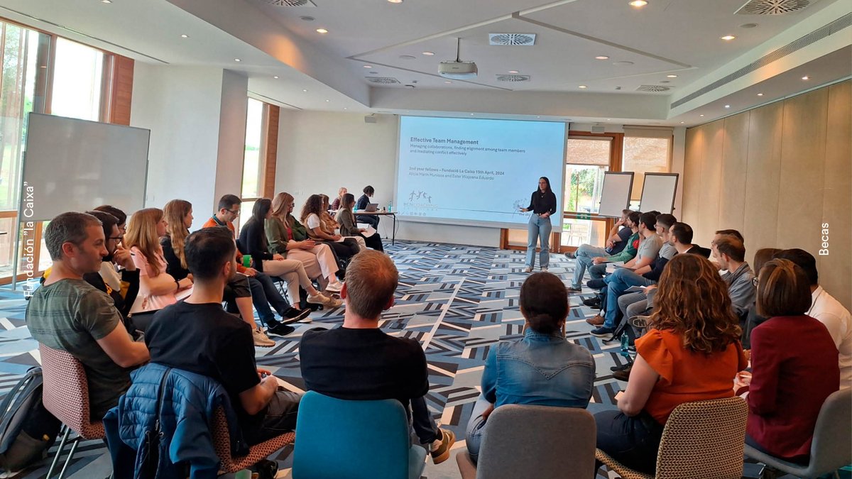 Becas Fundación "la Caixa" tweet media