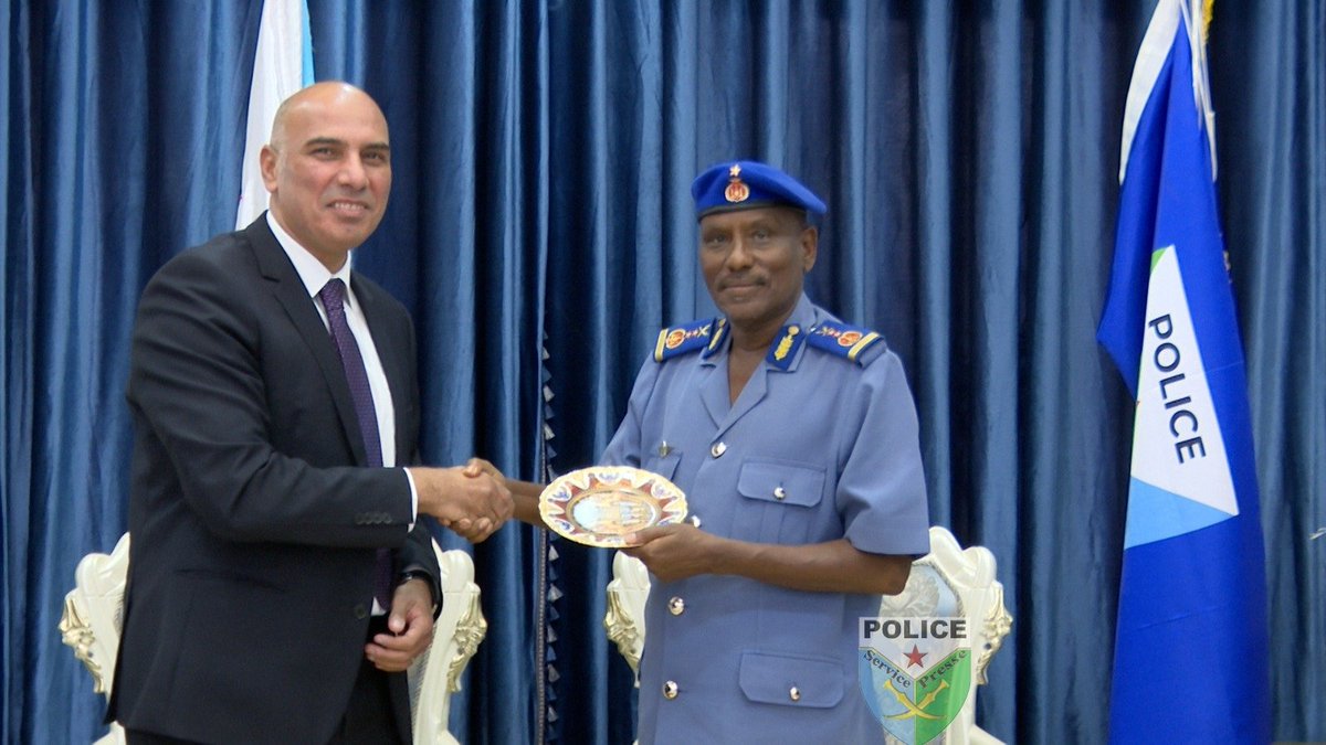 👉L’ Ambassadeur d’Égypte à Djibouti M. Khaled El-Shazly a été reçu à la salle de réception de l’Académie de Police de Nagad par le Directeur Général de la Police Nationale, le Colonel Abdourahman Ali Kahin. Les discussions entre le DGPN et le Diplomate égyptien ont porté