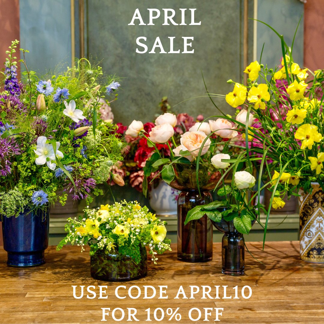 Let April showers bring you flowers, why wait for May when you can enjoy the beauty of spring now? #pulbrookandgould #london #aprilsale #londonflorist #flowers #florist #floristry