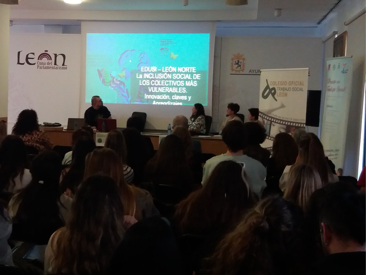 TSocialLeon's tweet photo. Ayer, 16 de abril en el salón de los reyes del ayuntamiento de León se desarrolló la conferencia "Buen vivir: Estrategia de desarrollo urbano sostenible e integrado León Norte- urbanismo e intervención social, organizado por la Escuela y el Colegio de Trabajo Social de León https://t.co/1YUGZNOD3S