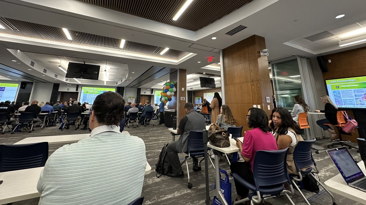 Packed house at the <a href="/Region10ESC/">Region 10 ESC</a> Safety 1st Conference. 
#region10 #tasbnews #safetyfirst
#I❤️PubEd