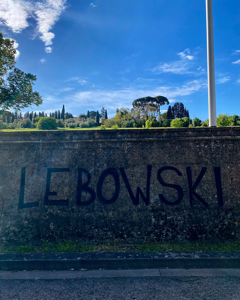 That's a big Lebowski.
#dude #graffiti #walkthedog #TheBigLebowski