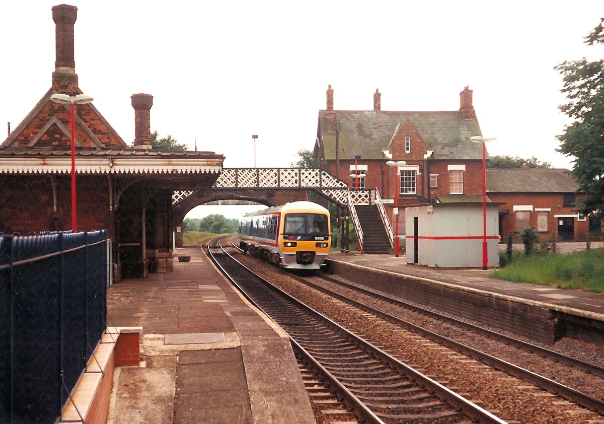 Culham station on 19/06/93, with 165119 passing through. #networksoutheast