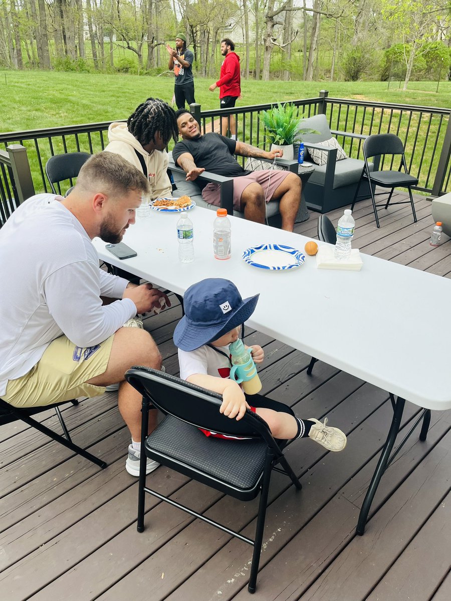 Coach_PatKuntz's tweet photo. Some home cooking and great company last night! Proud of this group and ready to attack the spring game tomorrow.
#IUFB
#GoHoosiers https://t.co/4sI3RleOuw
