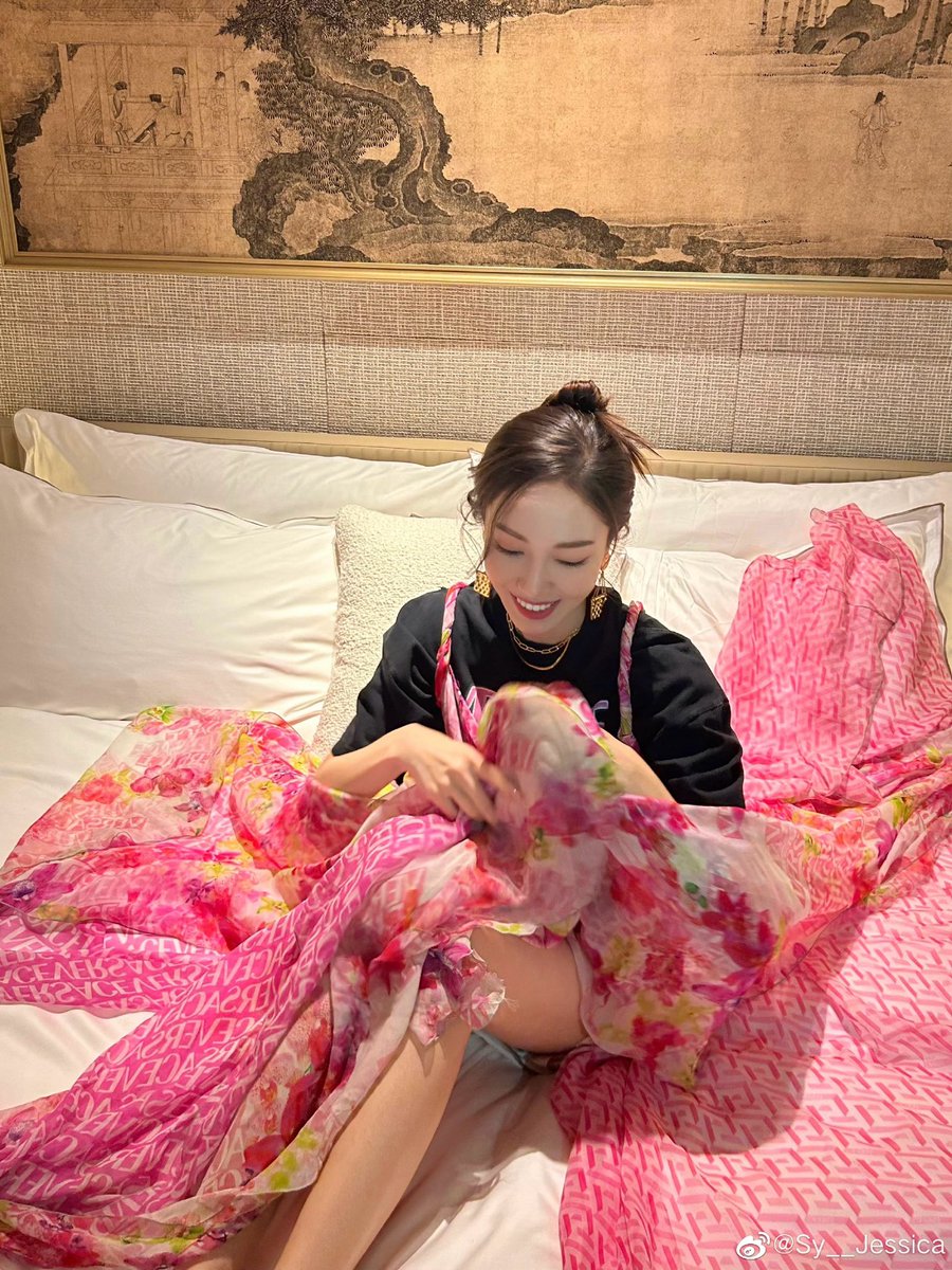 n년전 오늘의 제시카 tweet media