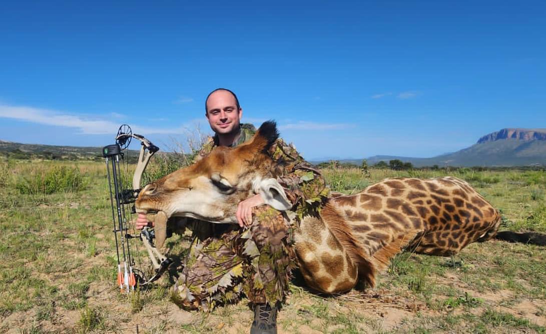 Mitch Evelkin (New York) killed 17 animals on his trip to Shakawe Safaris (South Africa.) When is enough, enough for these scum and is there anything left? Unbelievable. 🤬RT #BanTrophyHunting @SARA2001NOOR @Angelux1111 @Gail7175 @DidiFrench @Lin11W @PeterEgan6 @RobRobbEdwards