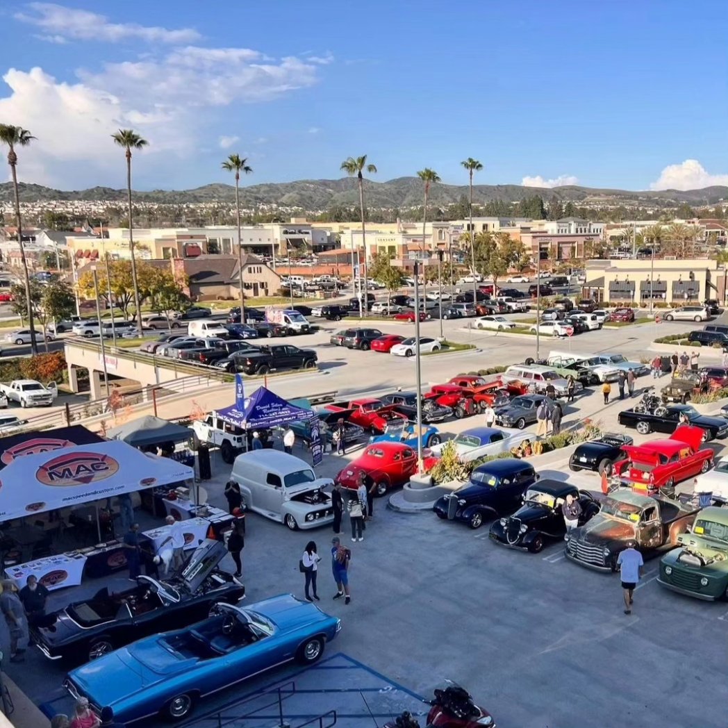 Wednesdays are pretty busy around here. Step up to the mic or step up to a glass of wine. Or step up to our weekly Wednesday evening car show. Hey, if you were looking for a reason to have some fun on a Wednesday, we just gave you 3!

#yorbalinda #ocfoodies #oceats #ochappyhour
