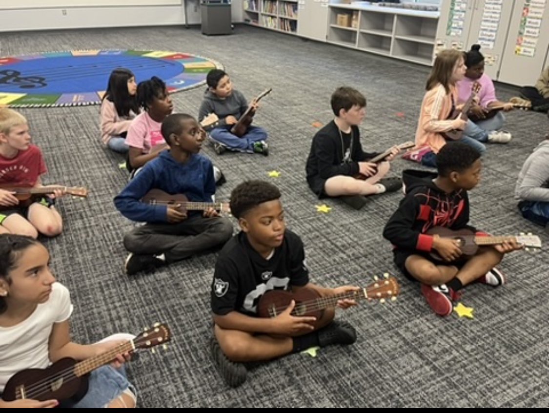 Our 4th graders are learning to play the ukulele in music class! @msdwt
