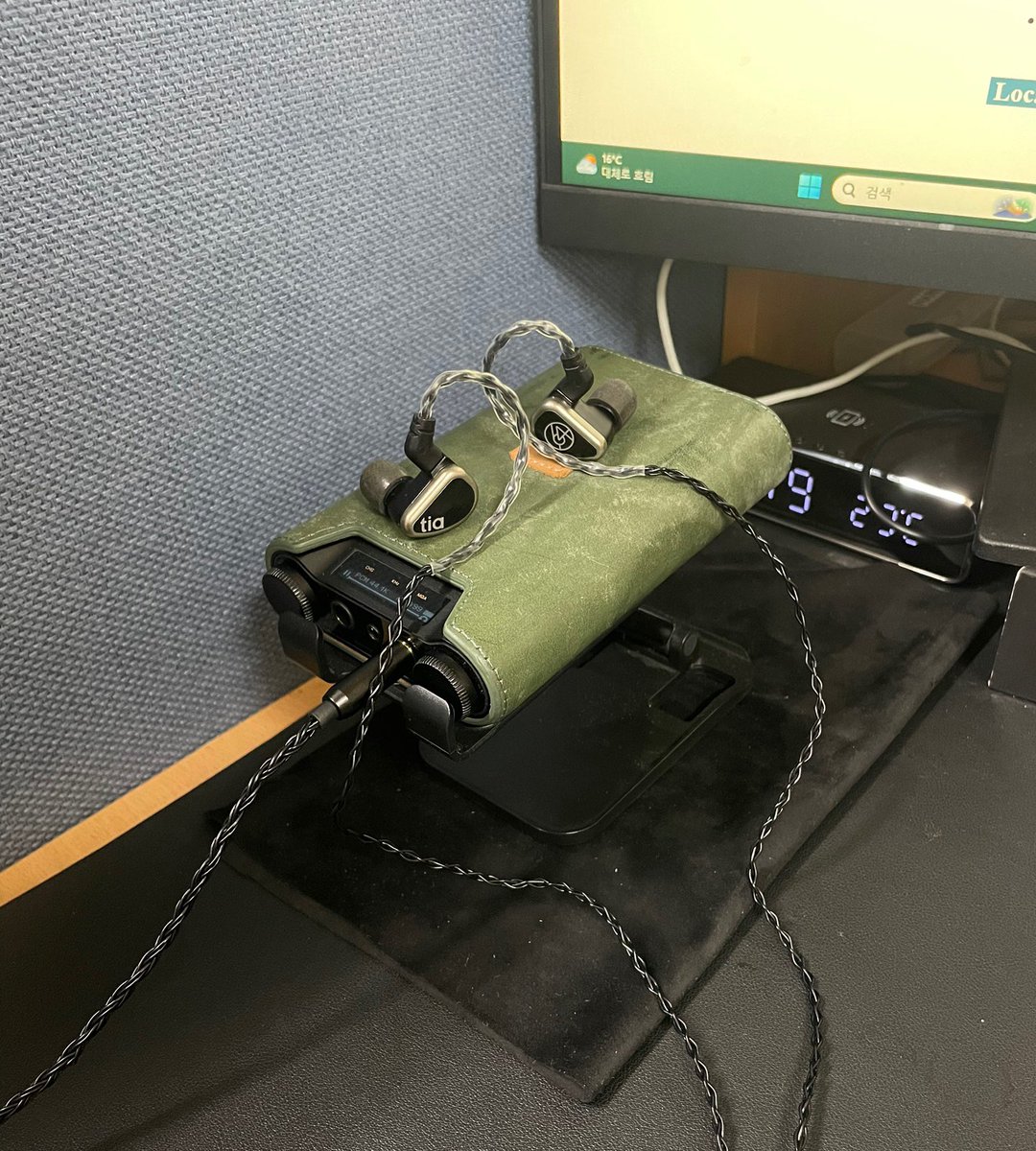 eumgamteong2's tweet photo. New Gear 
Shanling H7 
It delivers the best sound quality like its massive size at its price point.
#Shanling #H7 https://t.co/u0OK2sTkMW