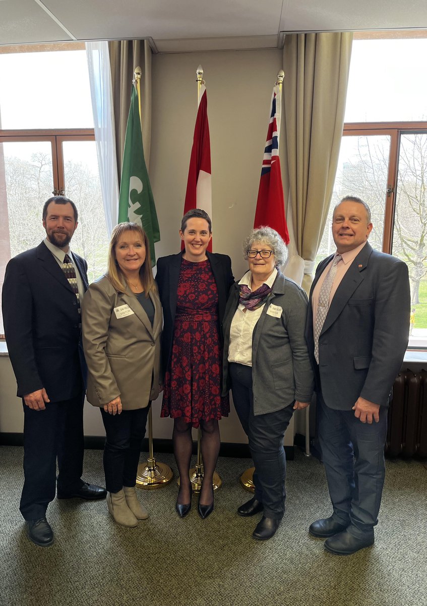 I was so happy to connect with reps from @OntarioFarms to discuss the issues facing farmers today. As the daughter of farmers, I know that farming isn't just a job, it's an integral part of Ontario's economy and provides our province with the sustenance it needs to grow.
