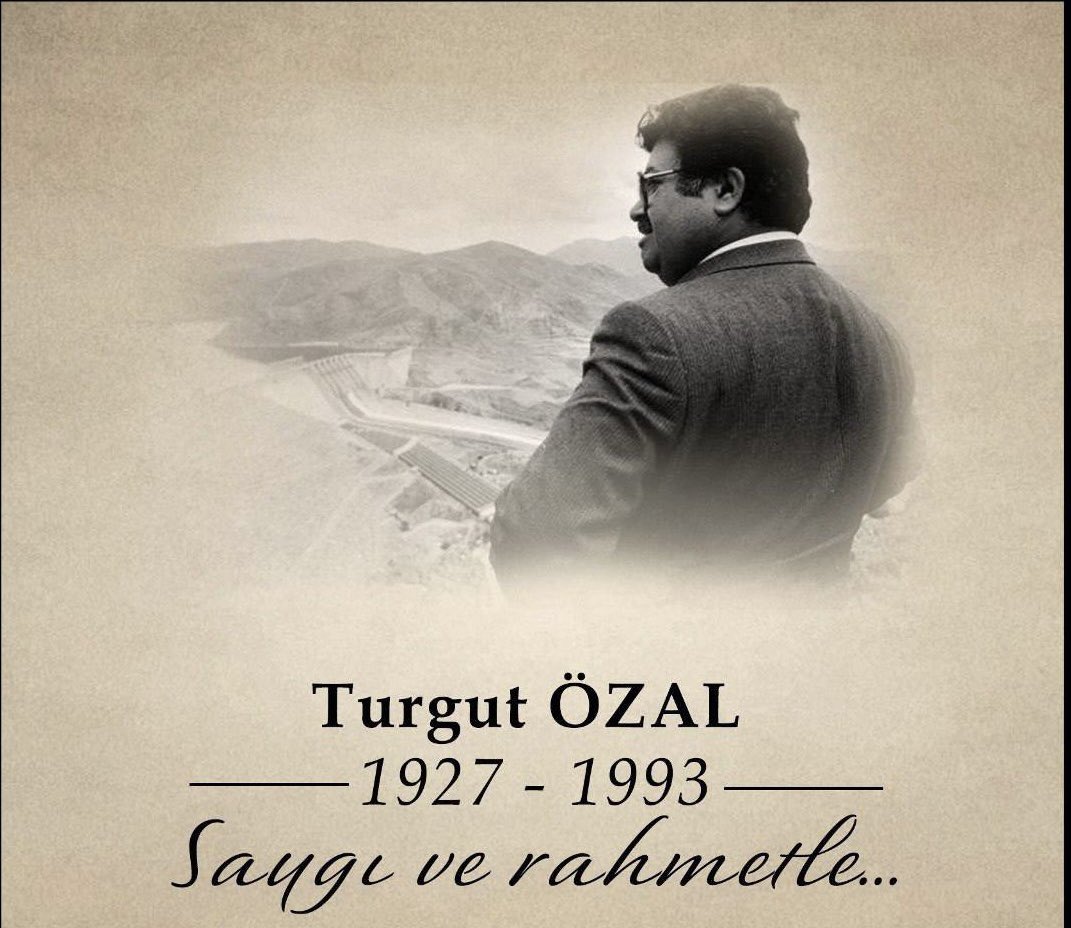 Milletimizin gönlüne dokunan çalışmalarıyla bizlerde her daim özel bir yer edinen 8. Cumhurbaşkanımız merhum Turgut Özal’ı vefatının sene-i devriyesinde rahmet ve özlemle anıyorum. Mekanı cennet olsun.