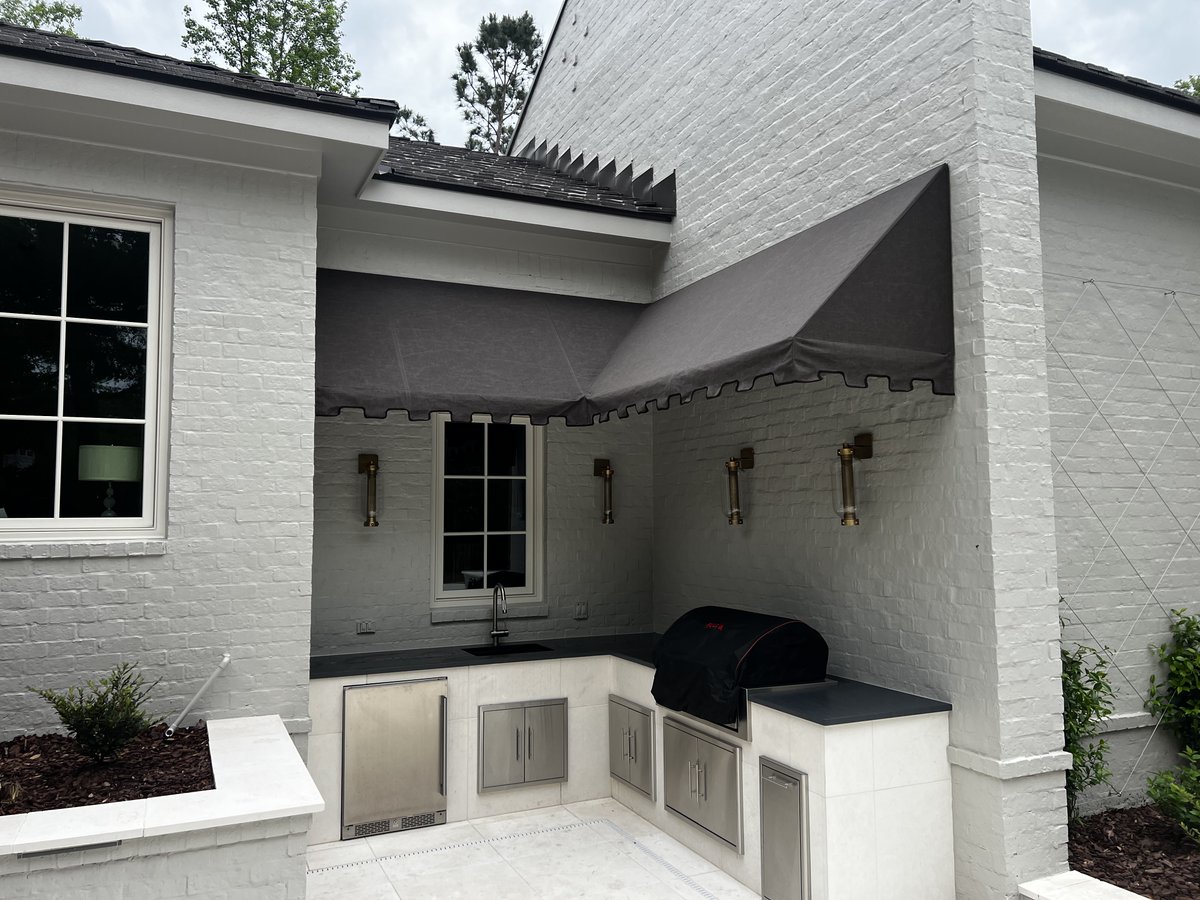 It's that time of the year for grilling out!

Why be in the sun when you can enjoy the weather in the shade!

#awning #shade