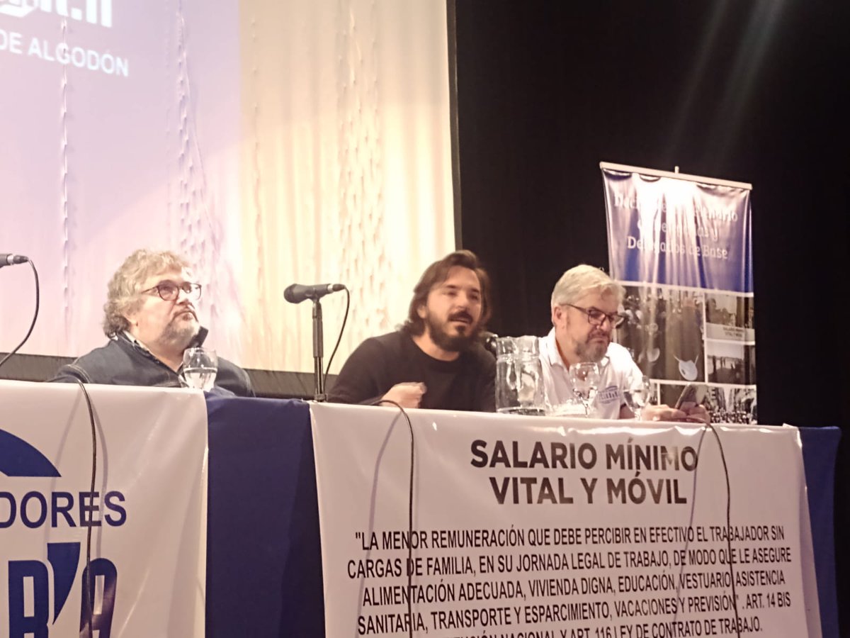 SoearAceiteros's tweet photo. "En esta etapa la disputa salarial en paritarias es el eje más importante para los trabajadores"

✍️ CARLOS ZAMBONI, ASESOR LEGAL FTCIODYARA 👇 https://t.co/5H0MnIOVBW