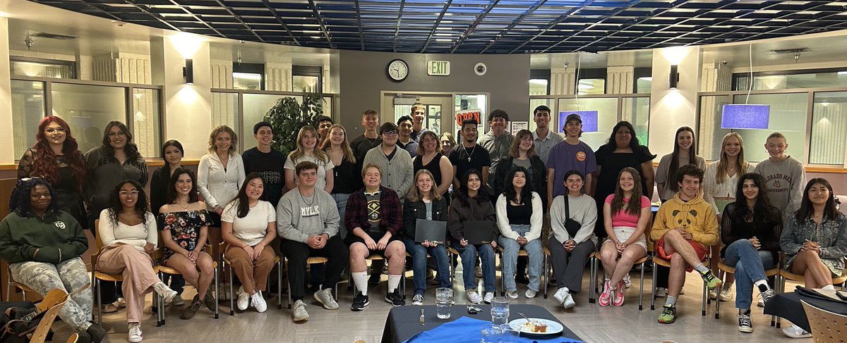 Congratulations to the Superintendent’s Student Advisory Council Class of 2024. An incredibly talented group of students and amazing humans. Go set the world on fire! 🌎🔥