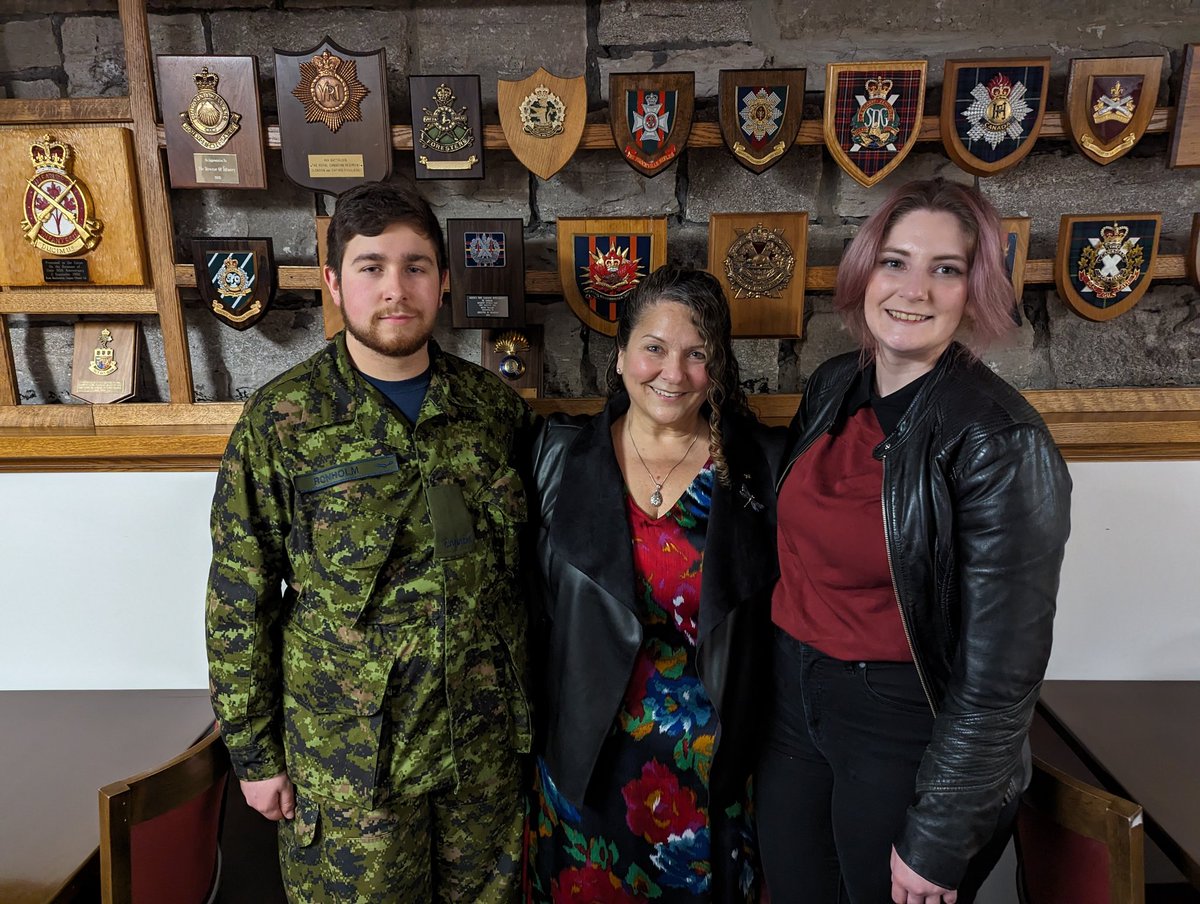 Sam_is_as_Sam_is tweet media