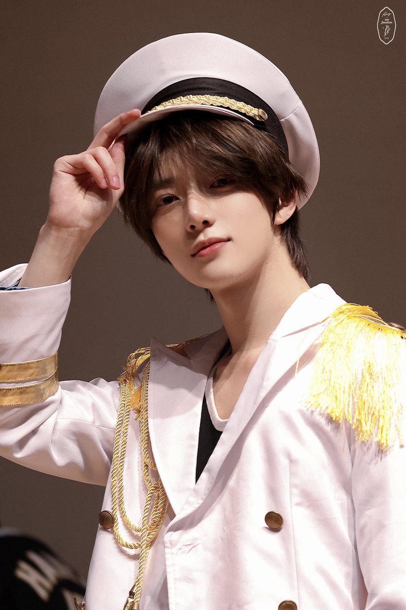 HeymyJasmine313's tweet photo. 20240417 🧸🎖️

 #TXT #TOMORROW_X_TOGETHER #범규 #BEOMGYU #TXT_BEOMGYU #TXT_범규 #ボムギュ https://t.co/oylqqXRUqn