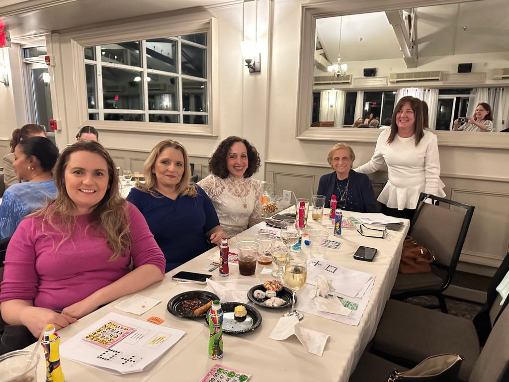 Thank you to everyone who attended our Yonkers Chamber of Commerce Women in Business Committee Pocketbook Bingo Night! Our attendees helped us raise money for The Virginia Eyler Scholarship Fund.

#yonkers #newyork #hudsonvalley #ny #eatupnewyork #nysmallbusiness #smallbusiness