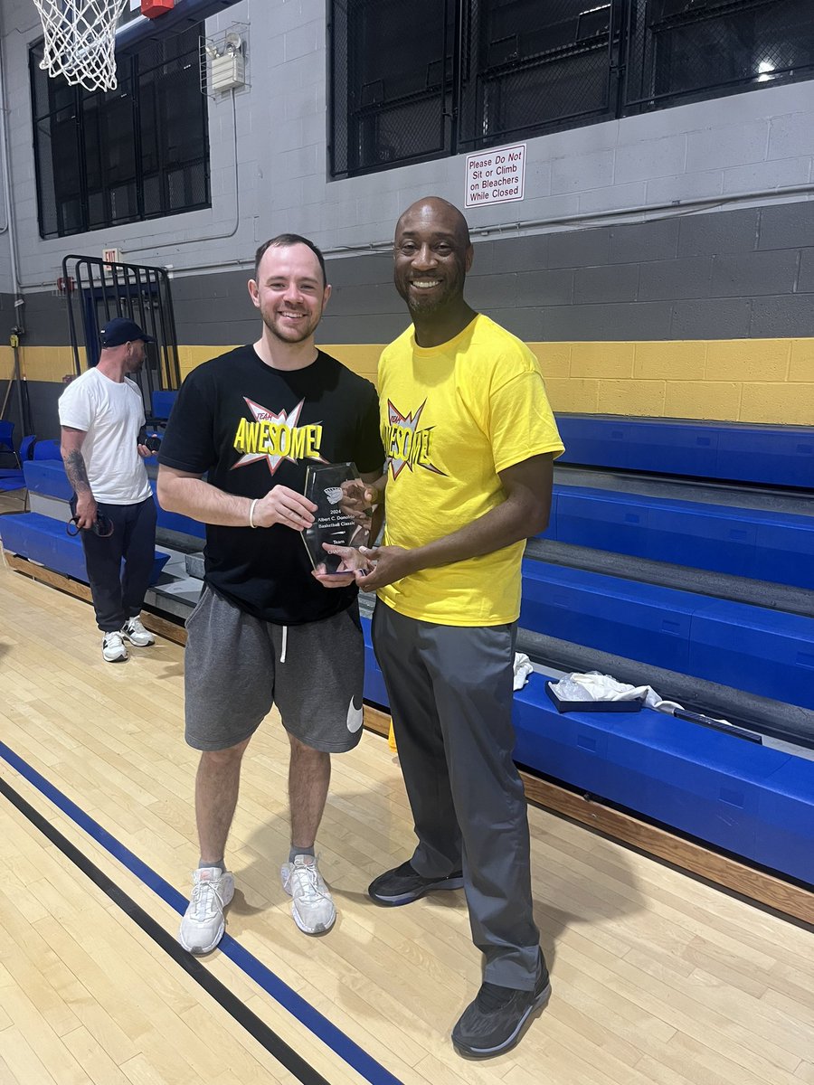 toomraider1's tweet photo. #TeamAWESOME!   
Appreciate you @CoachCaldera!!    @PerkBasketball  has one of the true young stars in coaching!  His story is amazing and continues to add to it.   Donofrio has never seen so many set plays! https://t.co/P1LICPrTrb