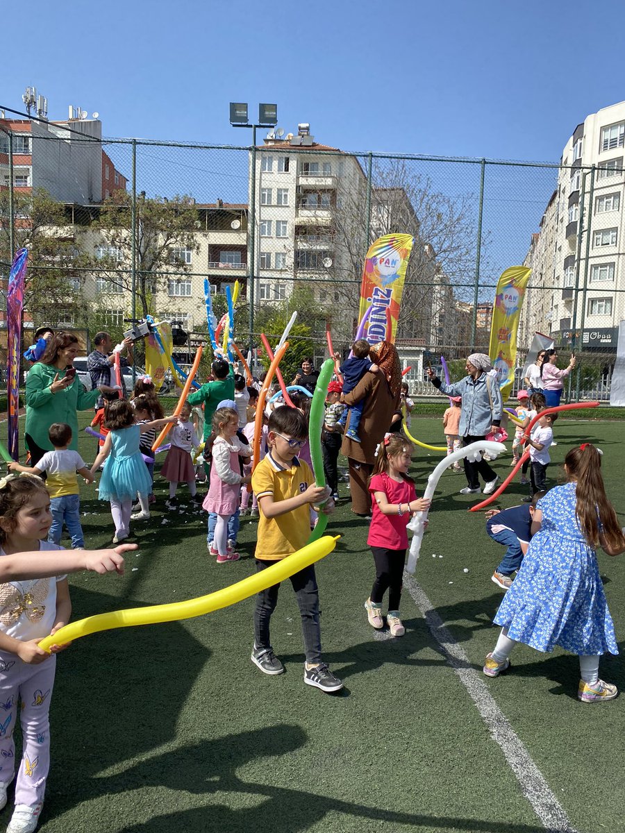 AtiyeVe's tweet photo. Hacı Atiye Ve Gülizar Kahve Anaokulu 23 Nisan Ulusal Egemenlik ve Çocuk Bayramı etkinlikleri şimdiden başladı ,çocukların mutluluğu gözlerinden görülüyordu @mehmetalikatip1 @mebtegm @samsunmem https://t.co/tTLLLQuu2H