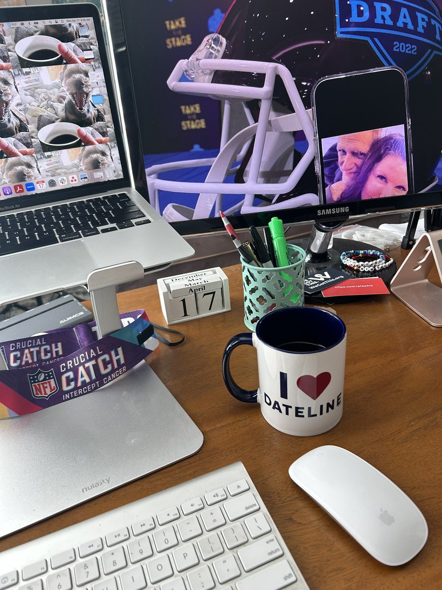 Is it weird that I’ve been drinking my coffee from this same @DatelineNBC mug every morning since it arrived last week? I just love it so much! 🔪❤️☕️