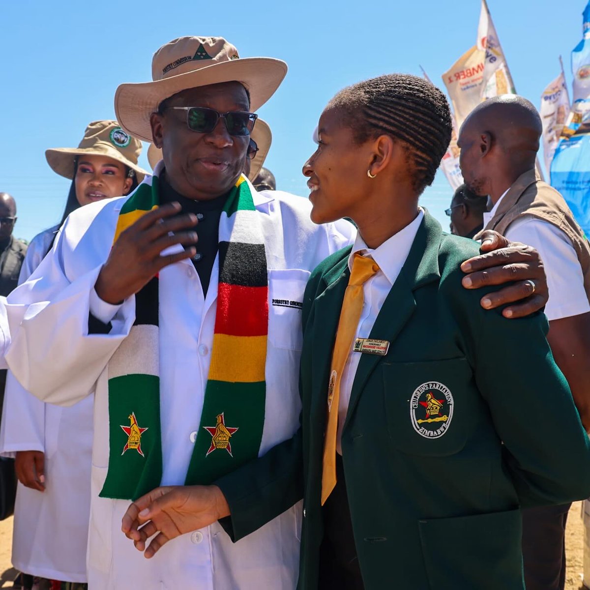 edmnangagwa's tweet photo. What a joy to host the Children's Party today as part of our 44th Independence Anniversary celebrations. It's always a special occasion to see the young ones smiling and enjoying themselves. Let's continue to nurture and empower our future leaders. #IndependenceDay #Zimbabwe 🇿🇼 https://t.co/gZEhqhNguO