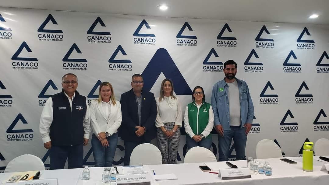 Presentaron candidatos a senadores por BC propuestas a CANACO Mexicali #BajaCalifornia #Mexicali #CANACO #candidatos #senadurías #propuestas acortar.link/ApTsir