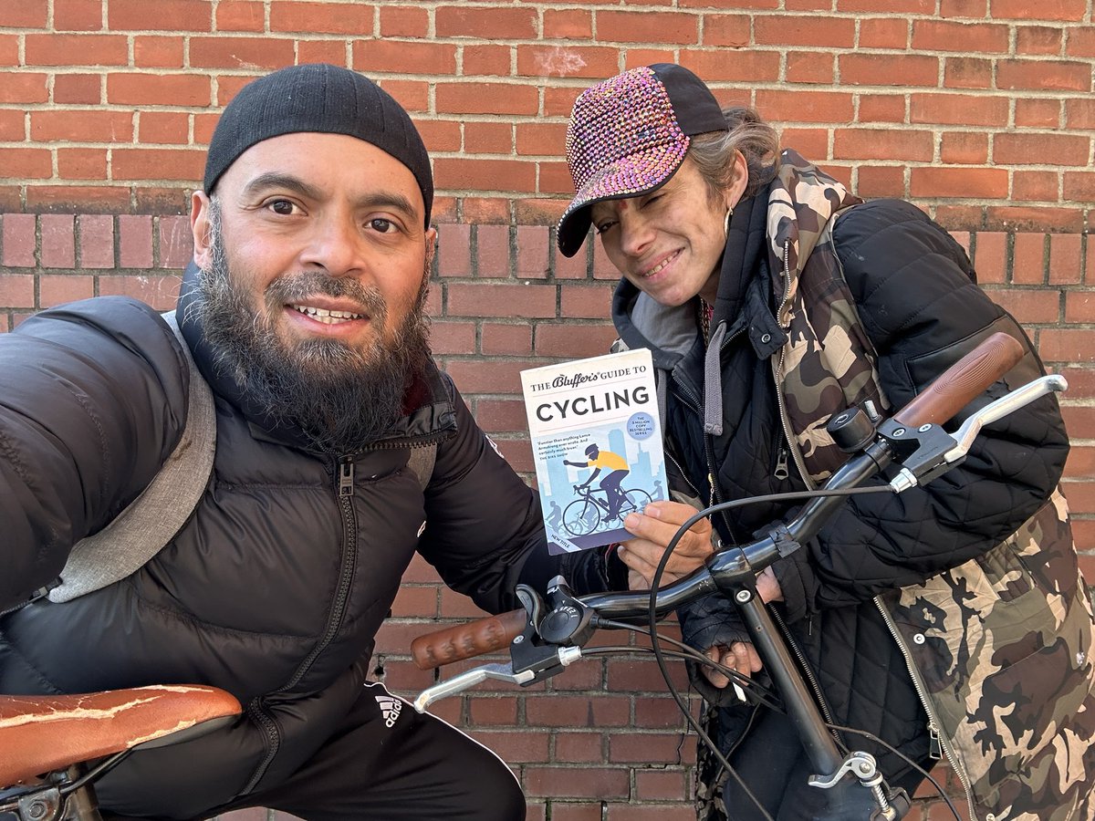 #bookbikelondon is a also for people who are impacted by the terrible effects of being #homeless

The idea is to cycle, greet and share. For many people living on the streets a chat, snack and book provide the mental stimulation and important human contact.

#thewanderinglondoner