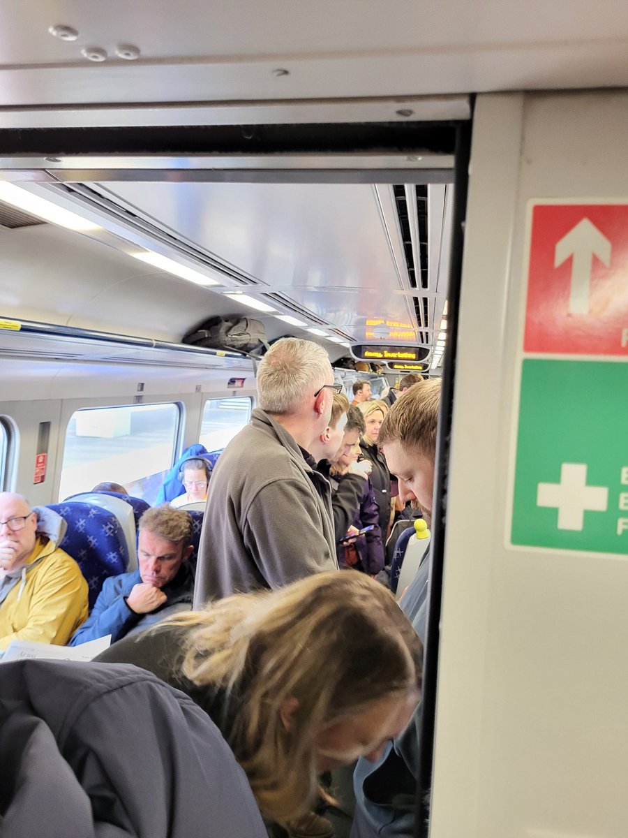bigneil0287's tweet photo. Ah @ScotRail where would we be without you. Great to see service has picked up post covid but any chance of more carriages? Shambles (16.39 haymarket to Perth) https://t.co/2uVRzAIlGk